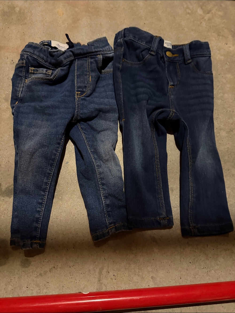 Old navy toddler girl jeans 12-18 months